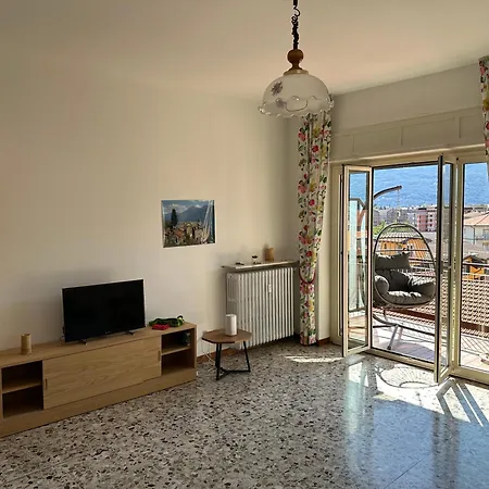 Condominio Serenella * Intra