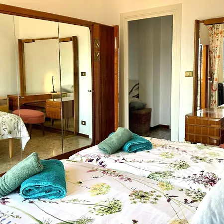 Serenella - 5 Piano Con Vista Maggiore