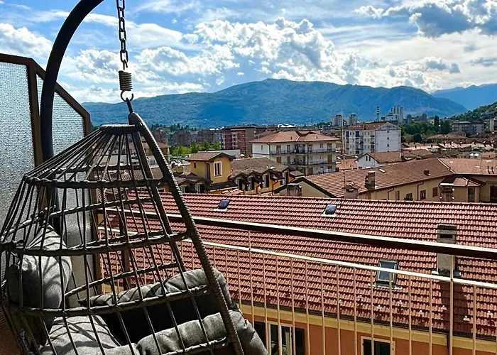 In Centro Citta Con Vista Sul Verbania