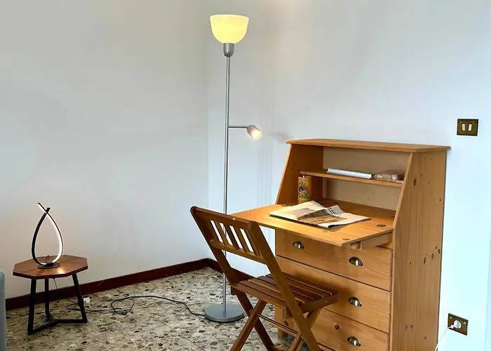 In Centro Citta Con Vista Sul *